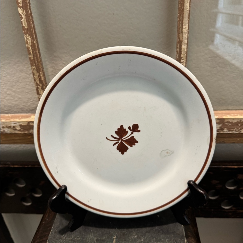 Vintage Alfred Meakin Tea Leaf 8 3/4" Salad Plate England